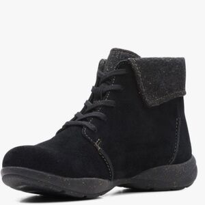 Clarks Booties NIB size 5.5